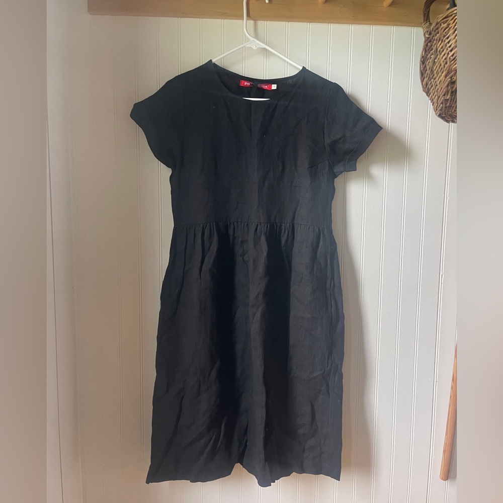 Pyne and Smith Black linen dress. Size XS